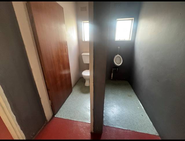 1,000M² WAREHOUSE TO LET IN WYNBERG